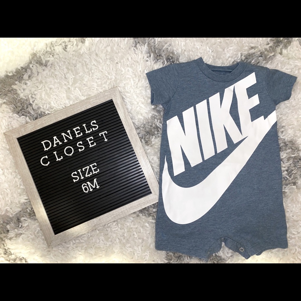 NIKE Onesie